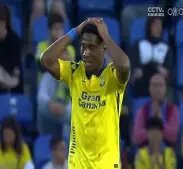 青岛西海岸,队传中失误,李昂解围不,米乐YY易游,米乐YY易游体育,M6,MiLe,米乐YY易游体育官网